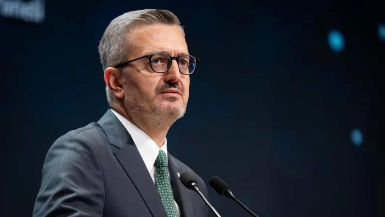İletişim Başkanı Duran'dan vefat eden yazar Cevat Özkaya için başsağlığı mesajı