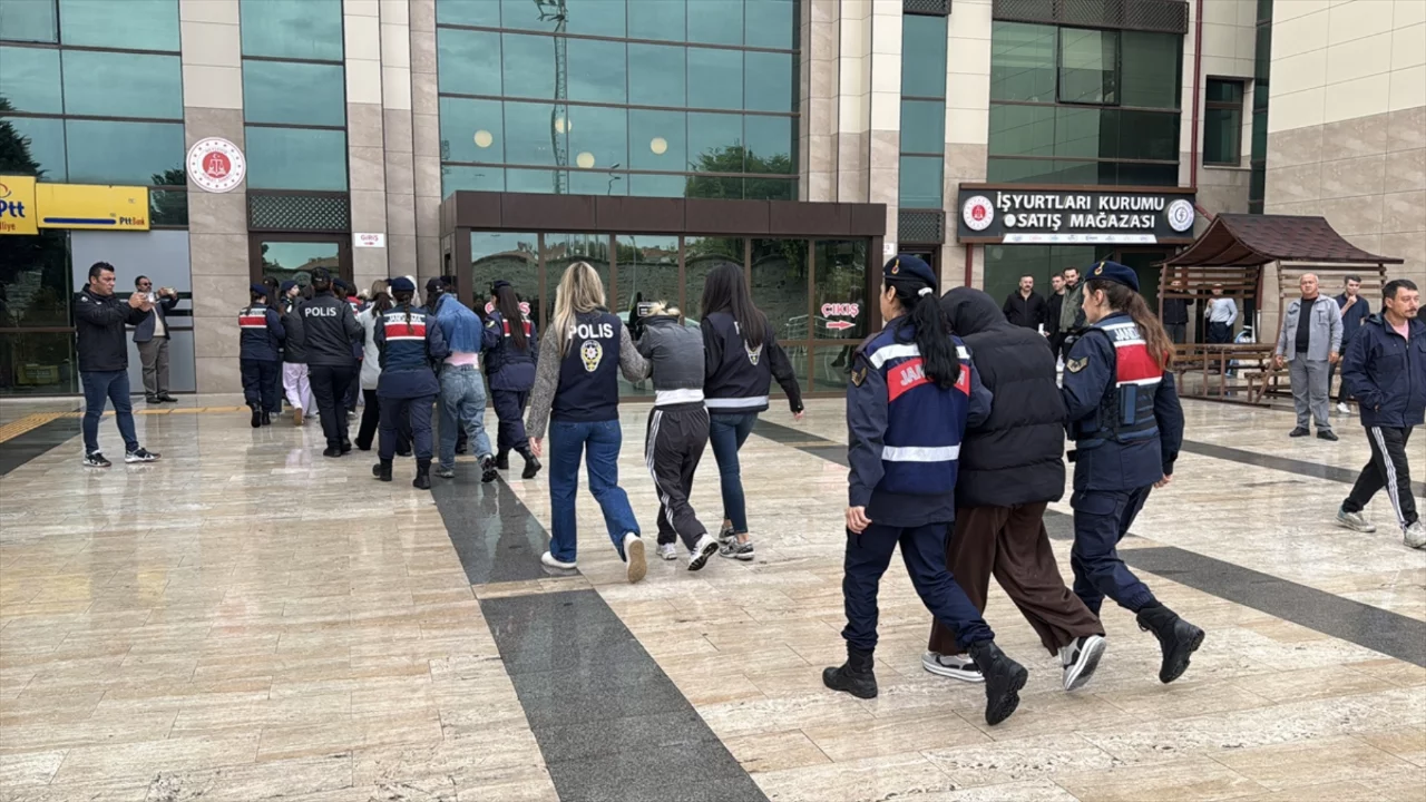 9 ilde fuhuş operasyonu! 28 şüpheliden 11'i tutuklandı, 16 kadın kurtarıldı