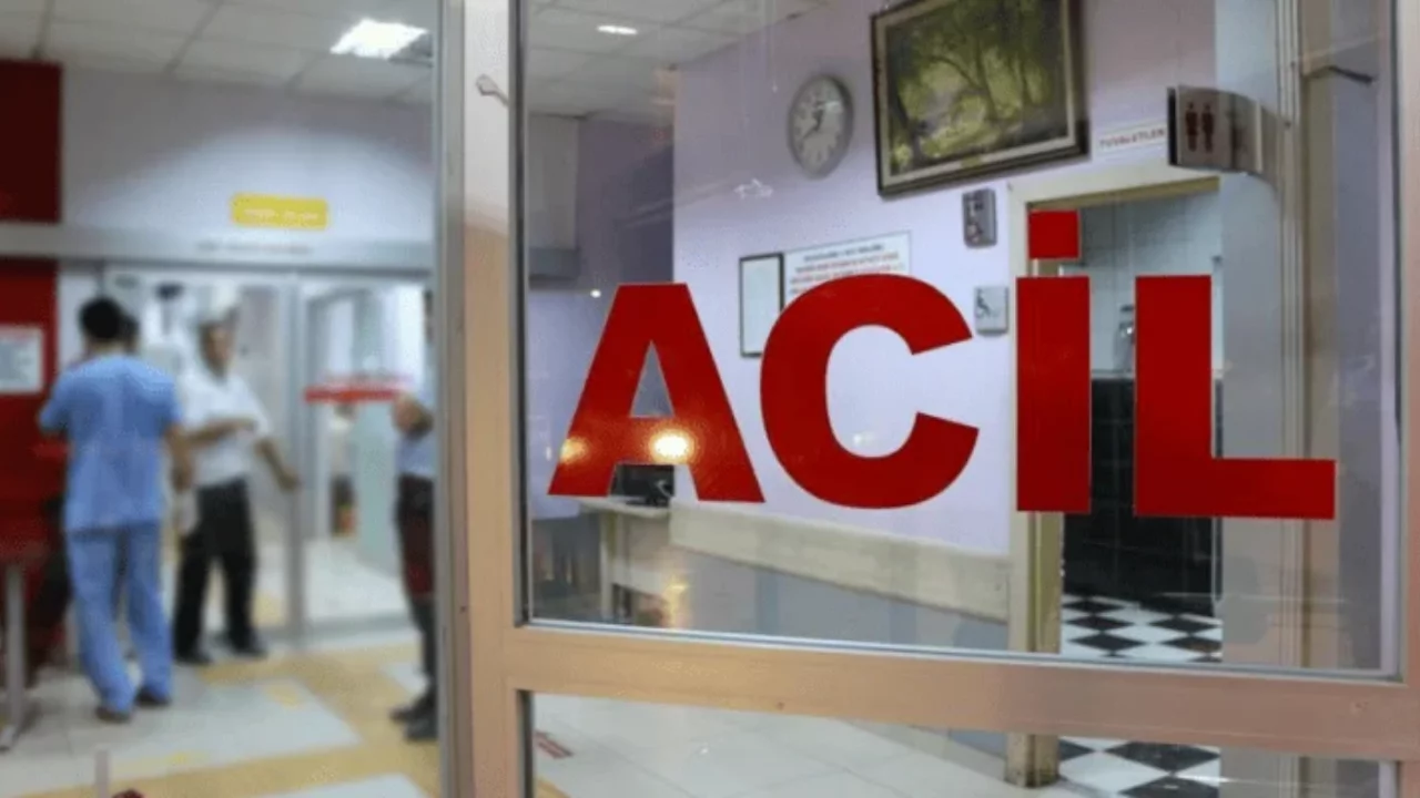 Yolun karşısına ge&ccedil;mek isterken otomobil &ccedil;arptı: Hastaneden acı haber geldi