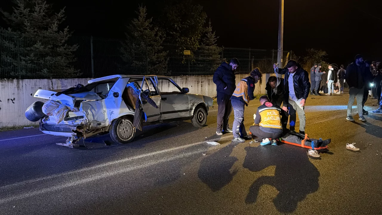 K&uuml;tahya'da feci kaza! Takla atan otomobilde 4 kişi yaralandı