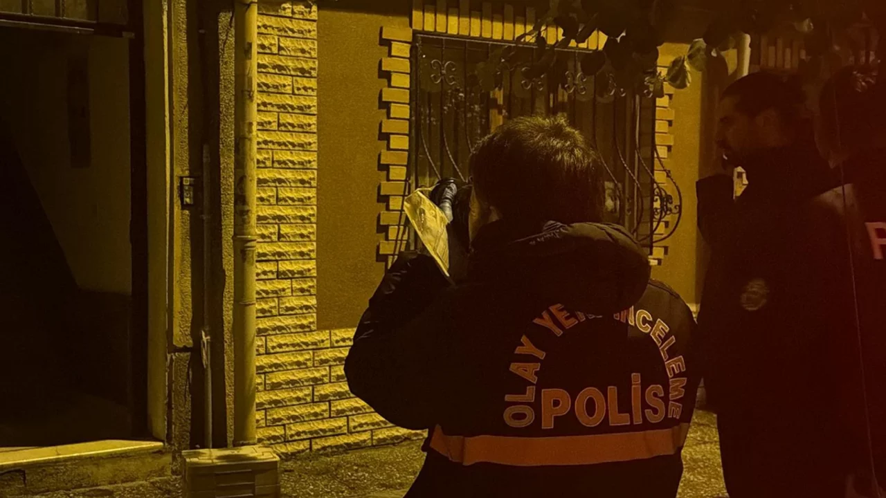 Komşusunun evine girdi, bir daha &ccedil;ıkamadı! Ş&uuml;pheli &ouml;l&uuml;m