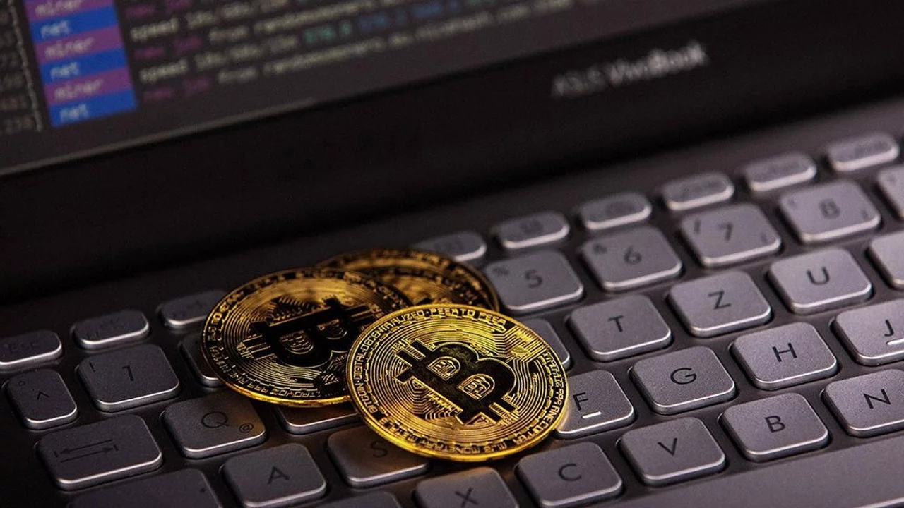 1 milyar dolarlık kripto dolandırıcılığı operasyonu! Kırmızı b&uuml;ltenle aranan ABD'li yakalandı