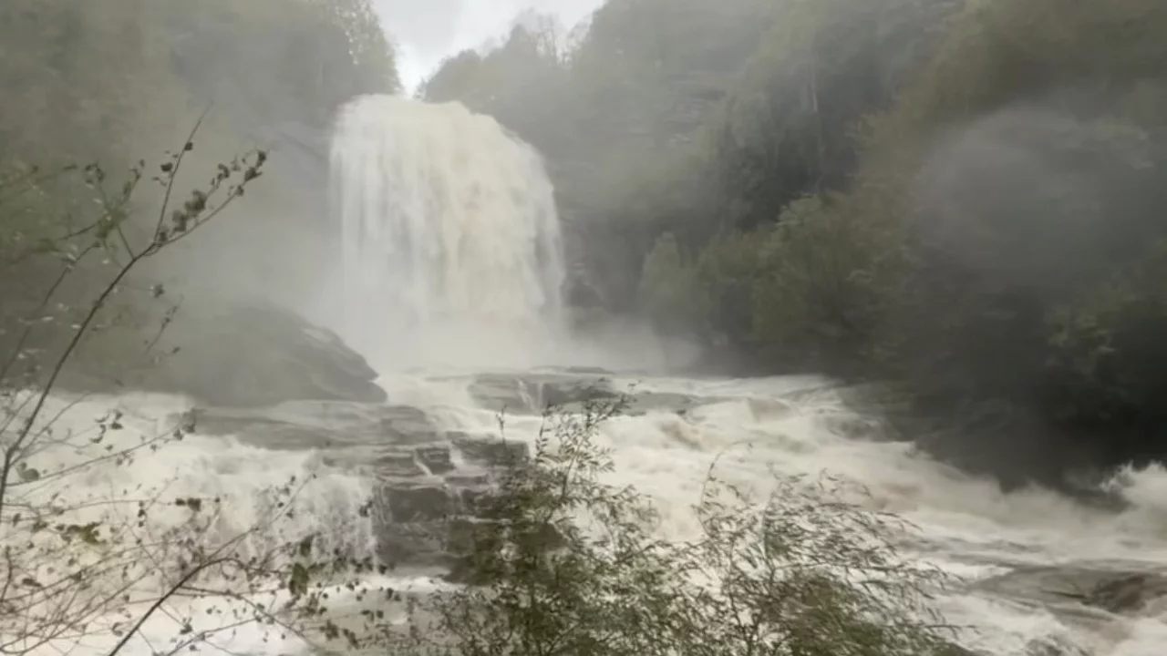 Bursa'da suların g&uuml;c&uuml; b&ouml;yle g&ouml;r&uuml;nt&uuml;lendi! Niagara'yı aratmadı