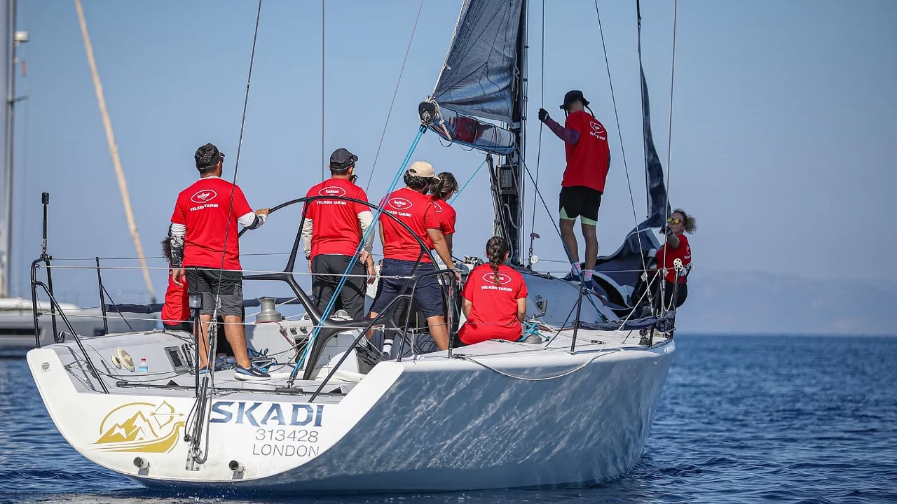 Bursalı yelkenciler Knidos Cup'ta kürsüye çıktı