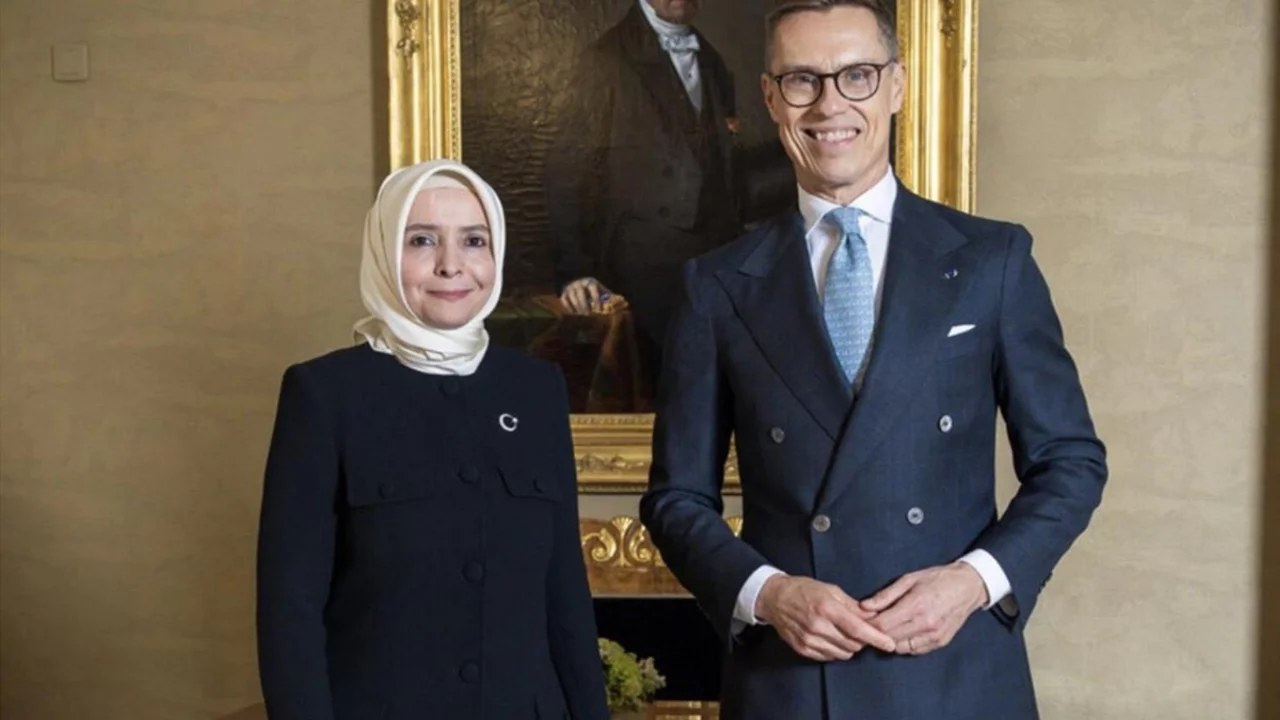 Zor g&uuml;nler ge&ccedil;iren Fatma Bet&uuml;l Sayan'ın kız kardeşi yeni g&ouml;revinde!