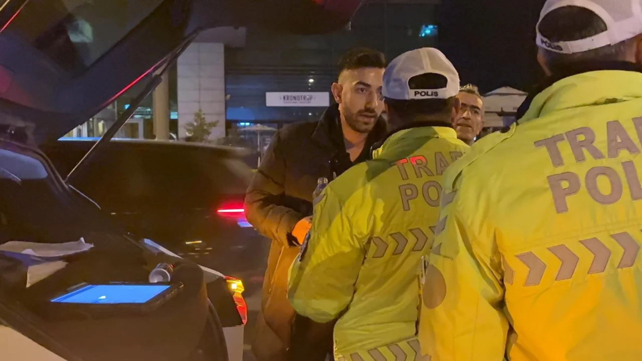 Polise 'teşkilat mısınız?' diyen sürücü ağzının payını böyle aldı!