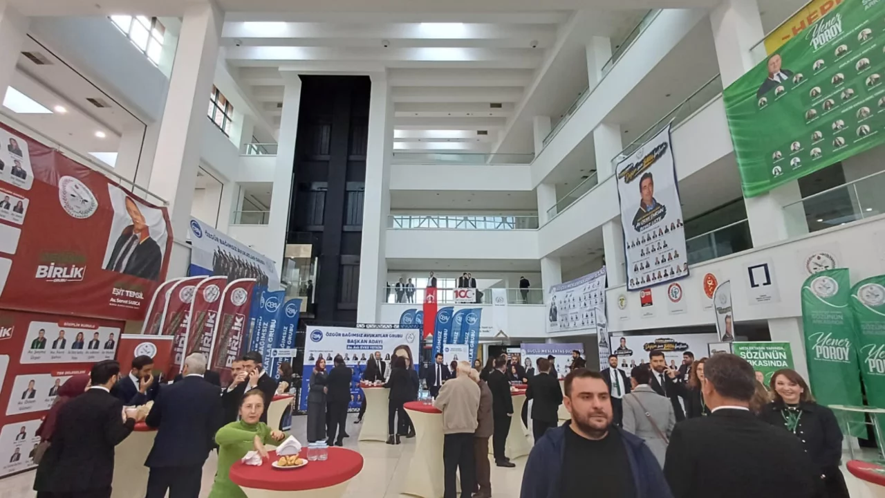 Bursa Barosu'nda se&ccedil;im g&uuml;n&uuml;: 5 aday başkanlık i&ccedil;in yarışıyor