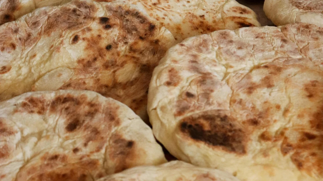 Evde Bazlama Nasıl Yapılır? Tavada Pişiyor