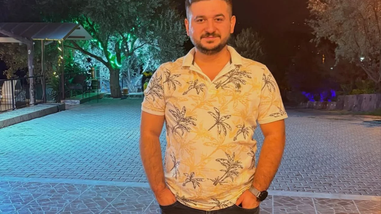 Restoranda bı&ccedil;aklı kavga kanlı bitti: İşletme sahibi hayatını kaybetti