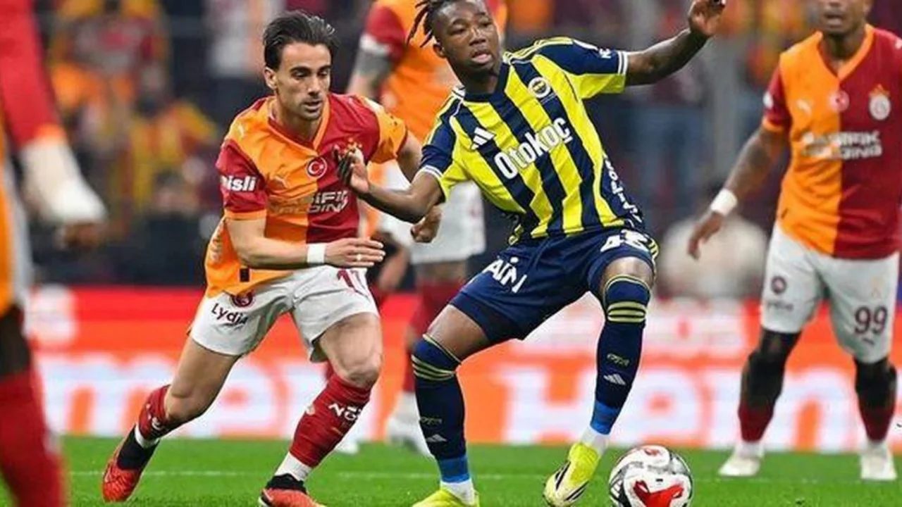 Galatasaray Fenerbah&ccedil;e derbisi tarihi değişti mi? FB GS ma&ccedil;ı ne zaman, Pazartesi mi Pazar mı?