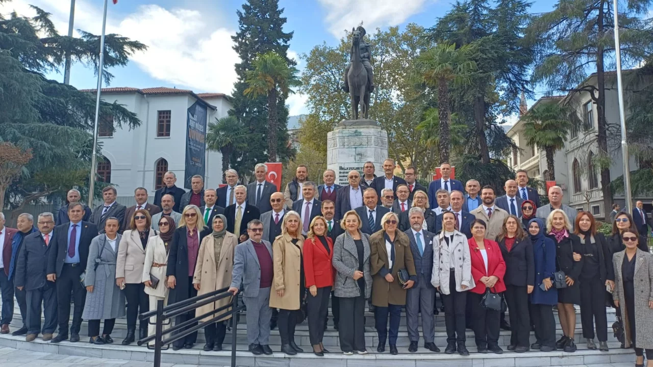Bursa muhtarları Heykel 'de buluştu!