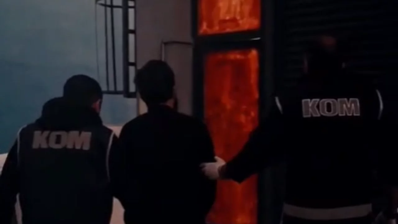 Emniyetten silah operasyonu! 2 şüpheli tutuklandı...