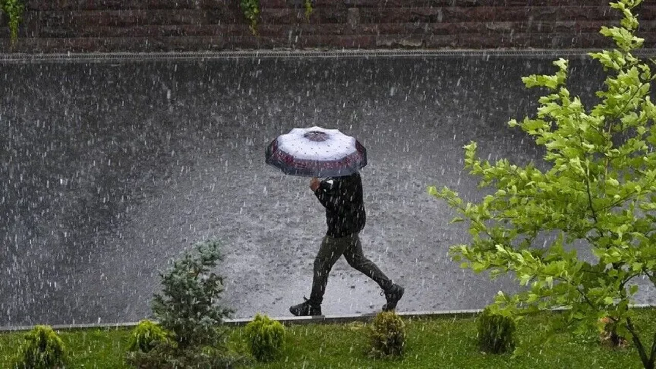 Bursa'da bahar havasına aldanmayın! Yağmur i&ccedil;in tarih belli oldu