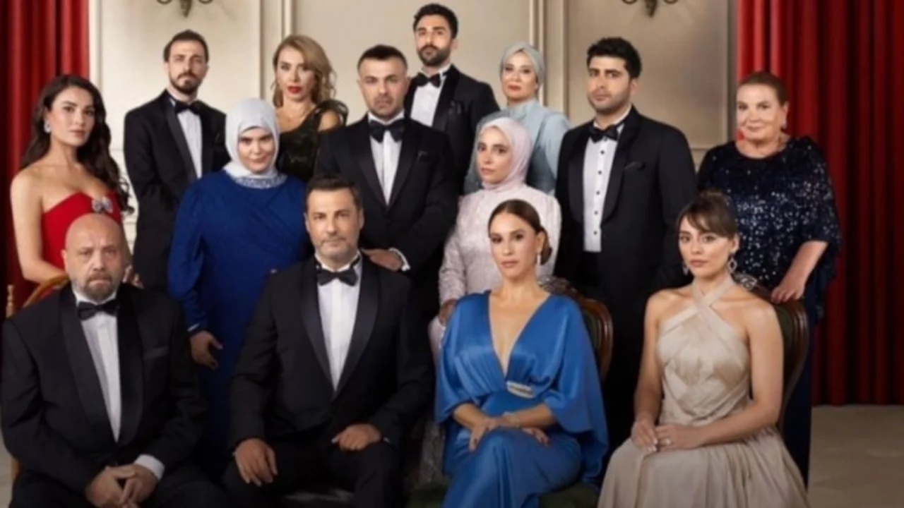 Kızılcık Şerbeti'nde ikinci bomba: Bir isim daha geri d&ouml;n&uuml;yor