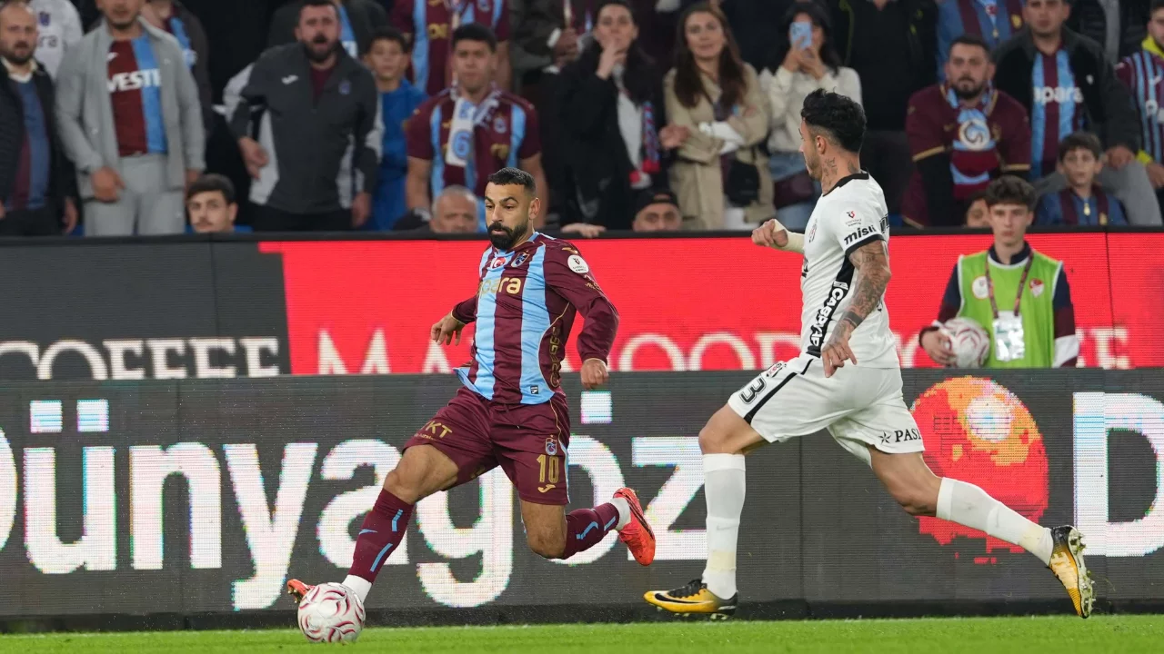Trabzonspor'dan Beşiktaş'a 2 goll&uuml; darbe! Bordo-Mavililer evinde kazandı