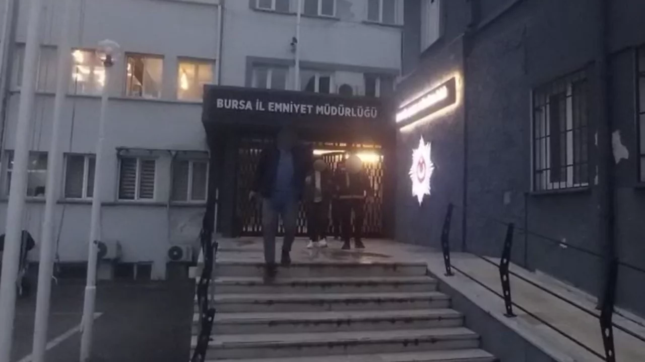 Bursa'da sahte savunma sanayi şirketine operasyon! Cephaneliği andıran malzemeler bulundu