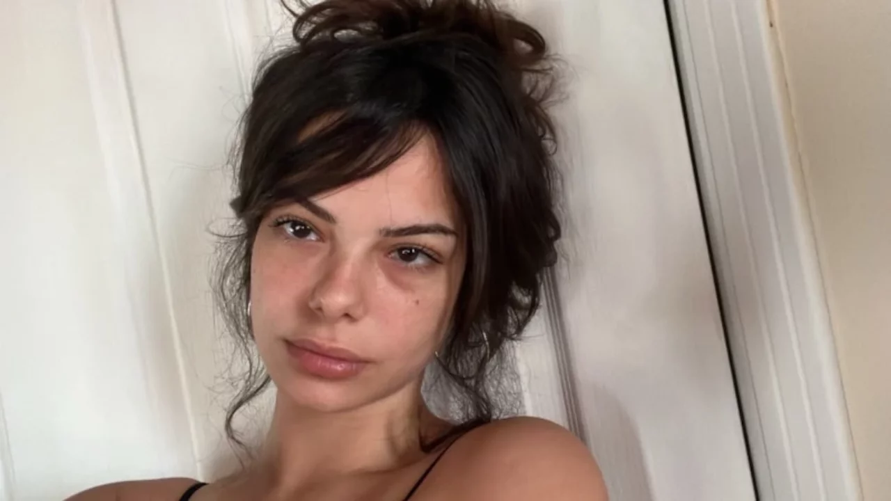 Survivor Beyza Gemici'den mutluluk pozu! Zor g&uuml;nlerin ardından yeni aşkıyla ortaya &ccedil;ıktı