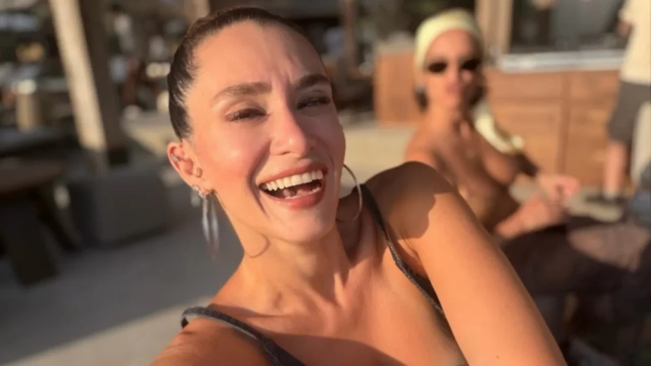 Hande Doğandemir'den evlilik hazırlığı a&ccedil;ıklaması! &Ccedil;eyizini bile hazırlamış