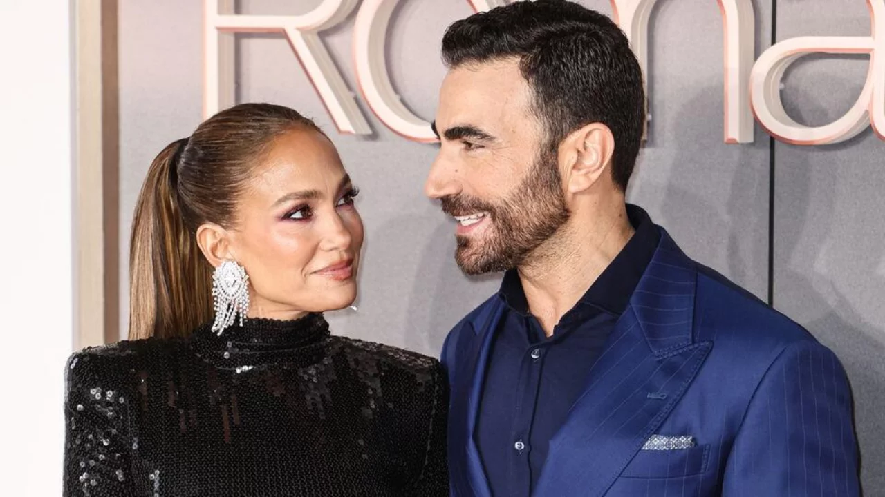 Jennifer Lopez'in yeni aşkı rol arkadaşı mı? Brett Goldstein iddiası g&uuml;ndemde!