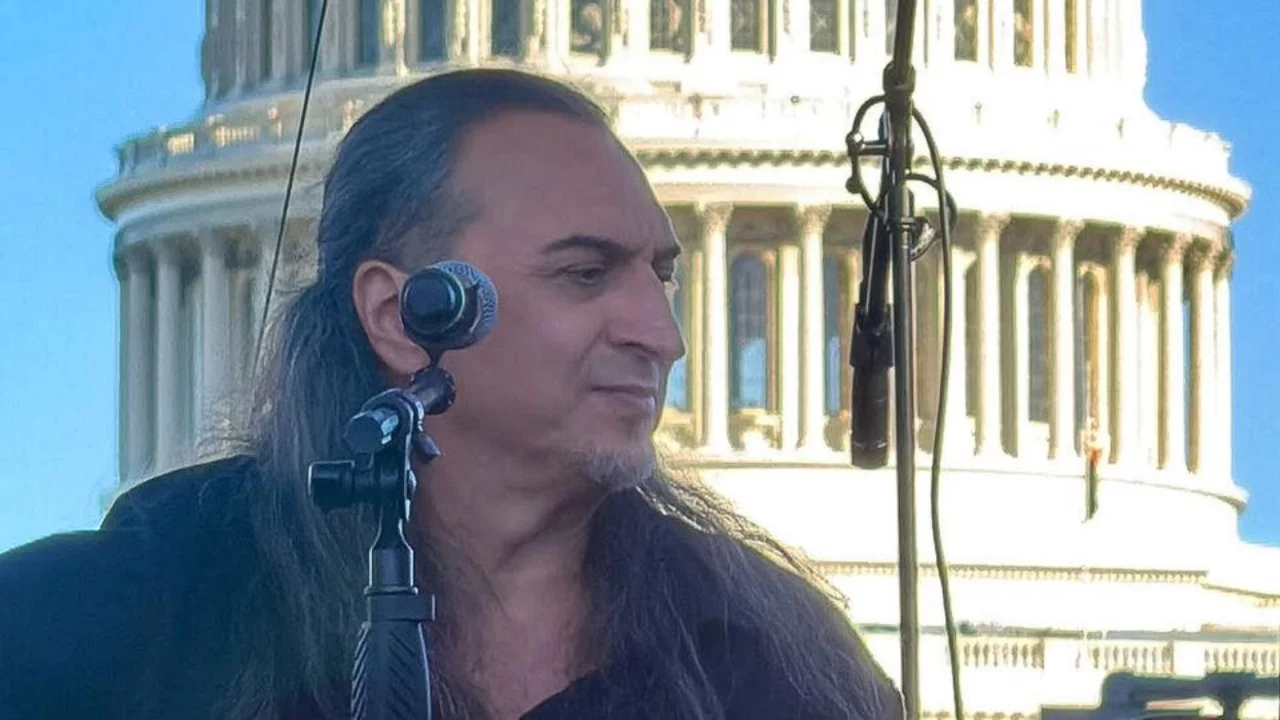 Og&uuml;n Sanlısoy Washington'da sahne aldı! T&uuml;rk Festivali'nde rock r&uuml;zg&acirc;rı esti