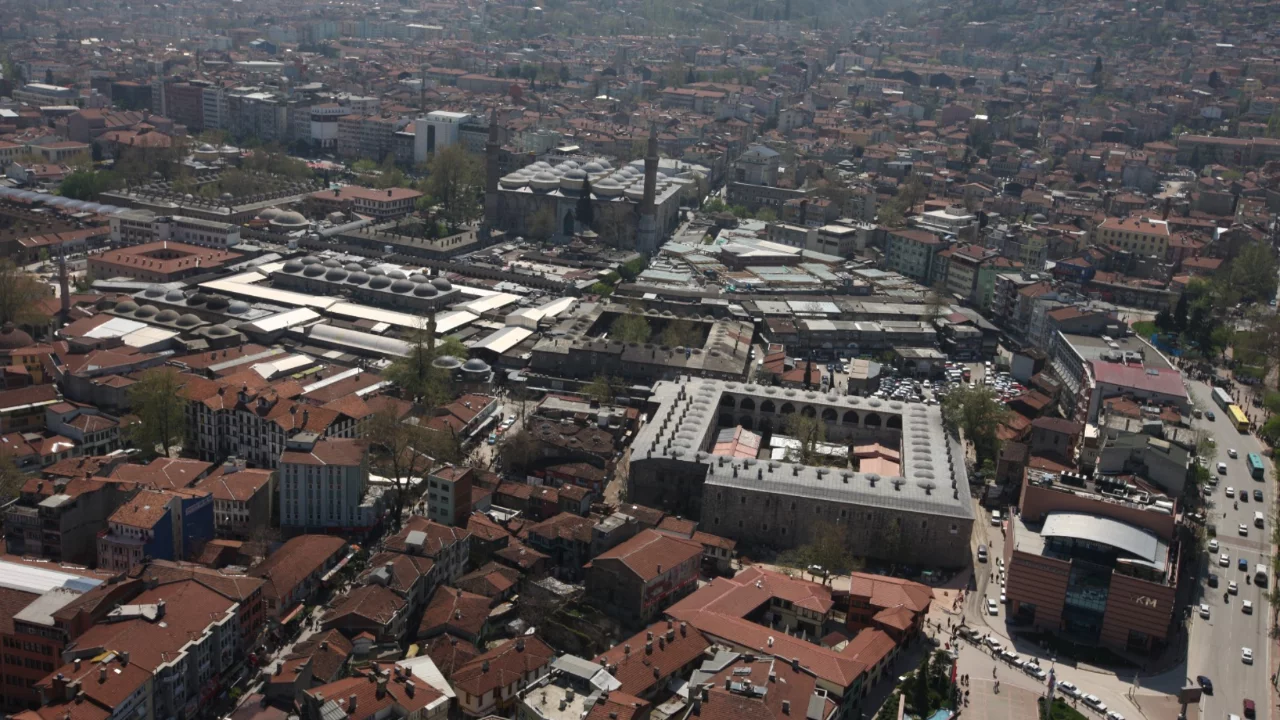 Bursa'da riskli yapı stoku y&uuml;zde 65'i aştı! G&ouml;zler 3 milyonluk destekte