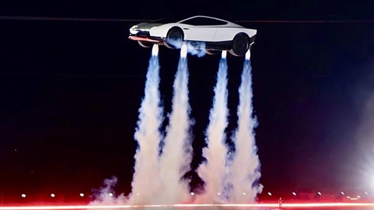 Tesla'nın u&ccedil;an araba g&ouml;sterisi hisseleri kurtaramadı!