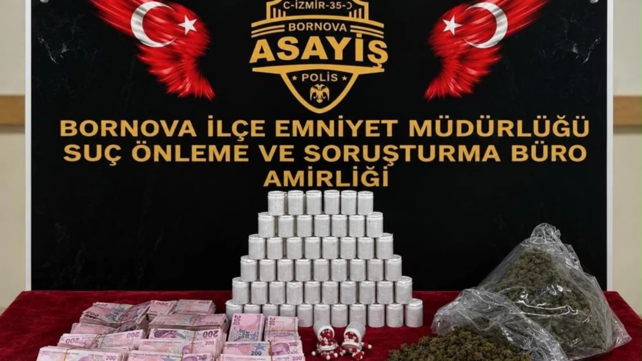 Evden binlerce uyuşturucu hap ile esrar ele ge&ccedil;irildi