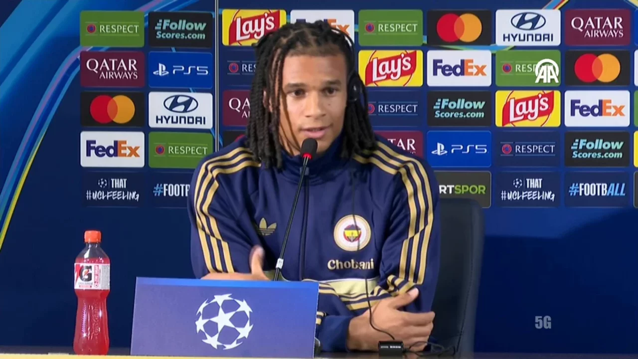 Fenerbah&ccedil;e'de Nathan Ake şoku! Slavia Prag ma&ccedil;ında oyuna devam edemedi