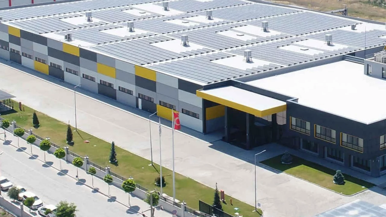 T&uuml;rk devi 7 fabrikasını kapattı, 5 bin kişi işinden oldu!