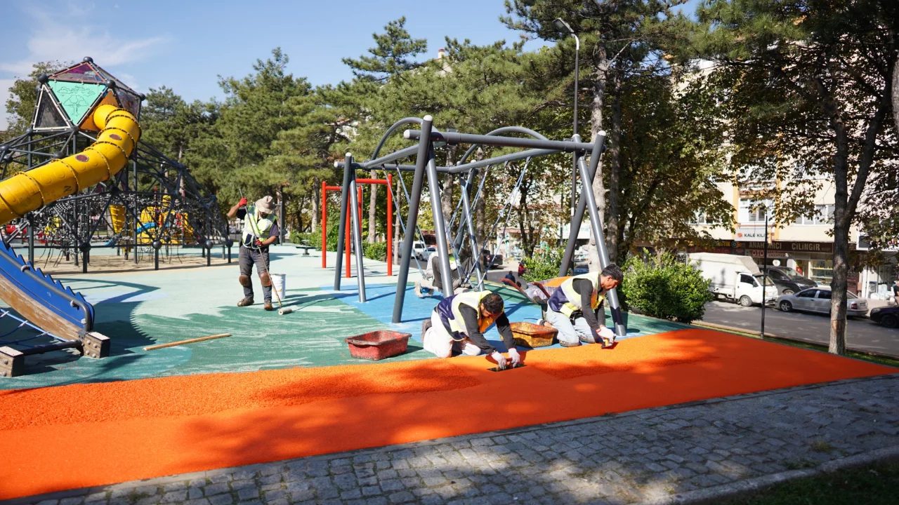 Yıldırım'da parklara kış bakımı