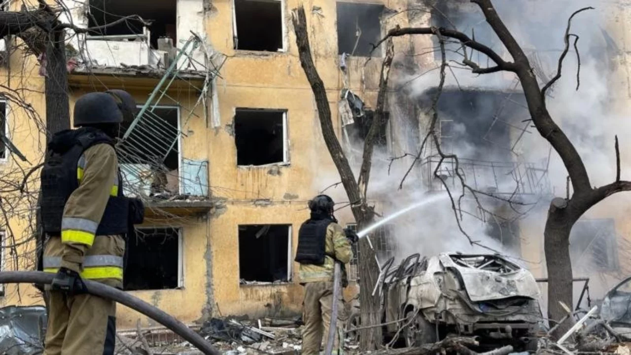Ukrayna: Rusya'nın saldırılarında 5 kişi &ouml;ld&uuml;, 56 kişi yaralı