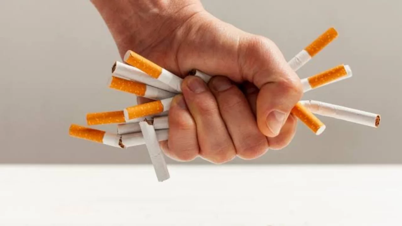 Sigara i&ccedil;me isteği geldiğinde bunu deneyin! Bırakma s&uuml;recini kolaylaştırıyor