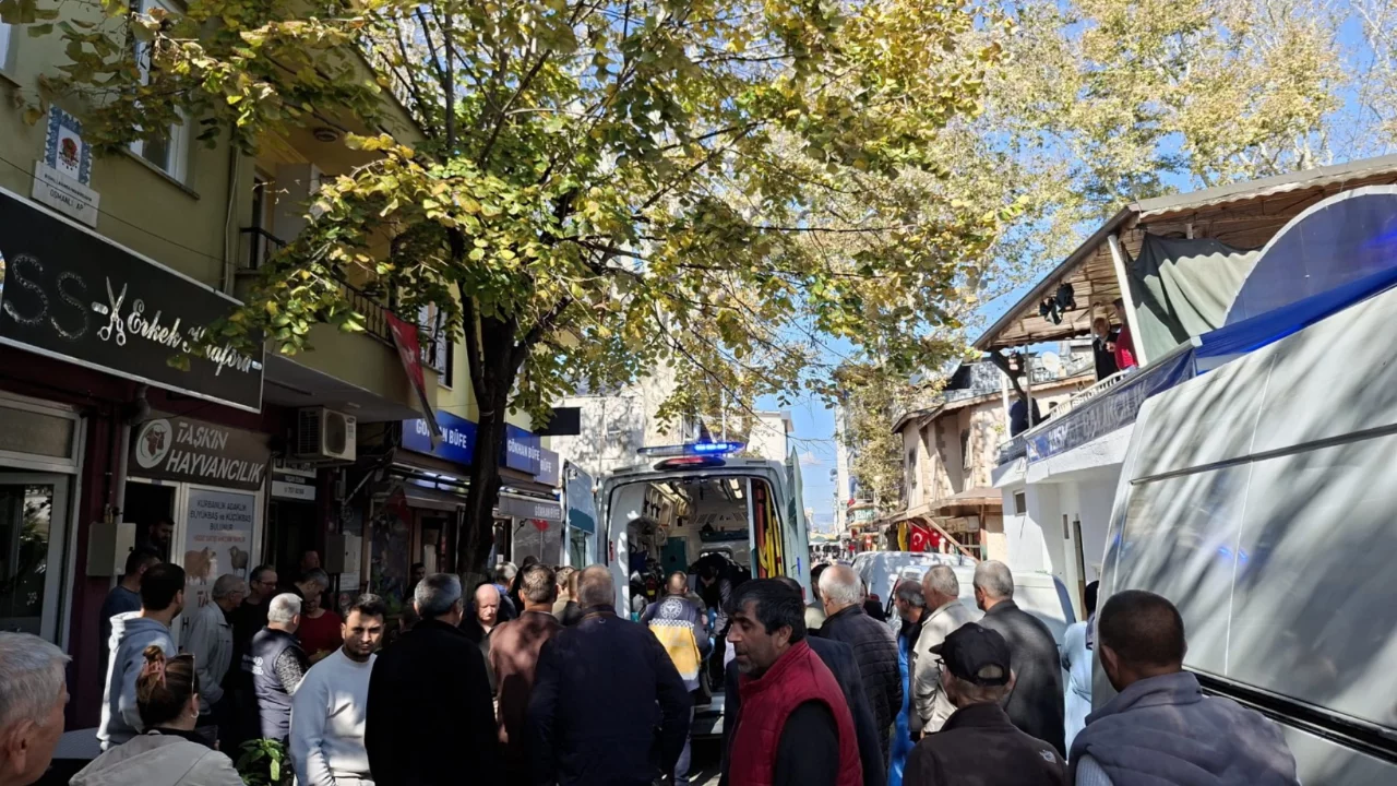 &Ouml;l&uuml;m sokakta yakaladı! İznik'in sevilen ismi hayatını kaybetti...