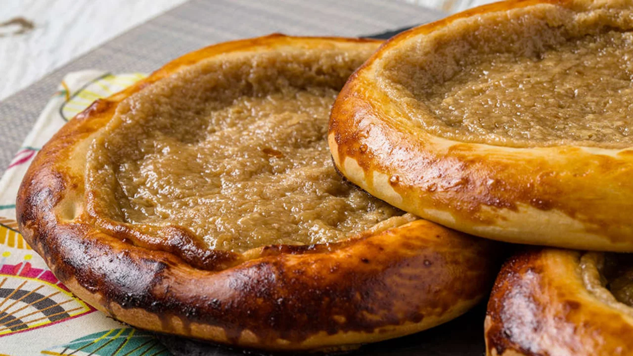 Bursa Tahanlı Pidesi Nasıl Yapılır? Evde Kolay Bursa Tahinli Pide Tarifi