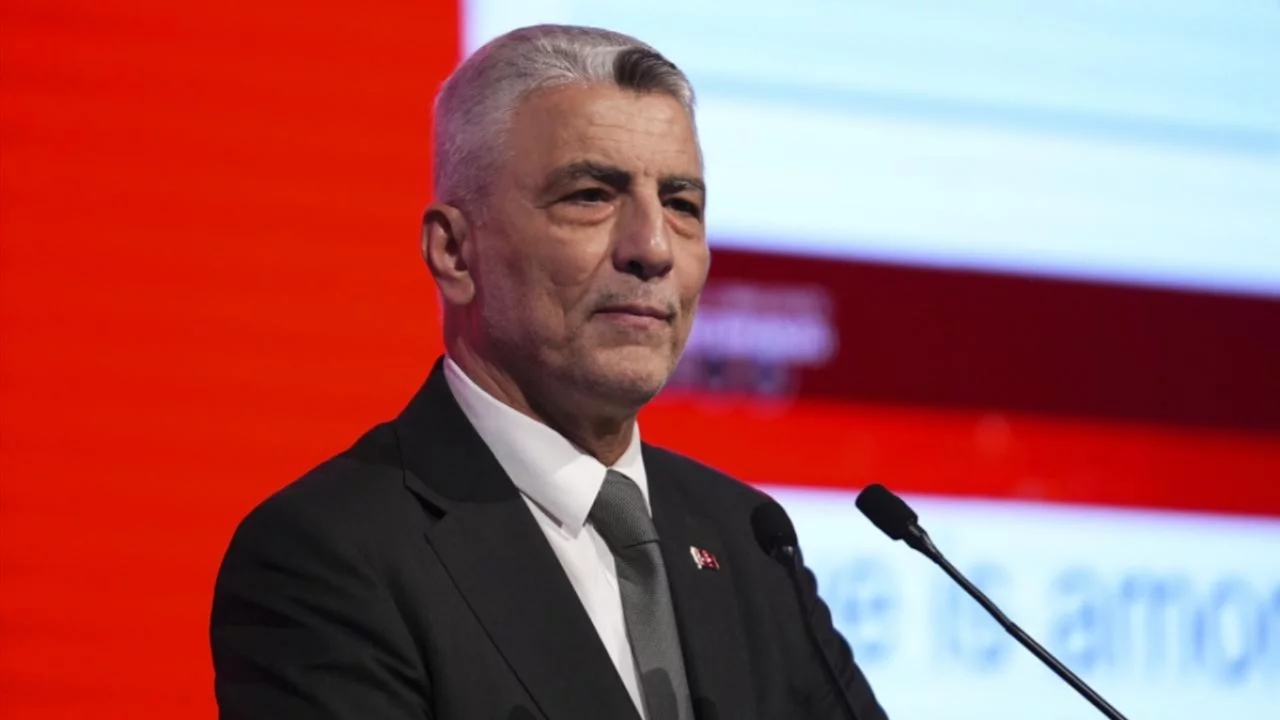 T&uuml;rkiye d&ouml;k&uuml;m sanayisinde d&uuml;nya sıralamasını a&ccedil;ıkladı! İhracat 6,1 milyar avroya ulaştı