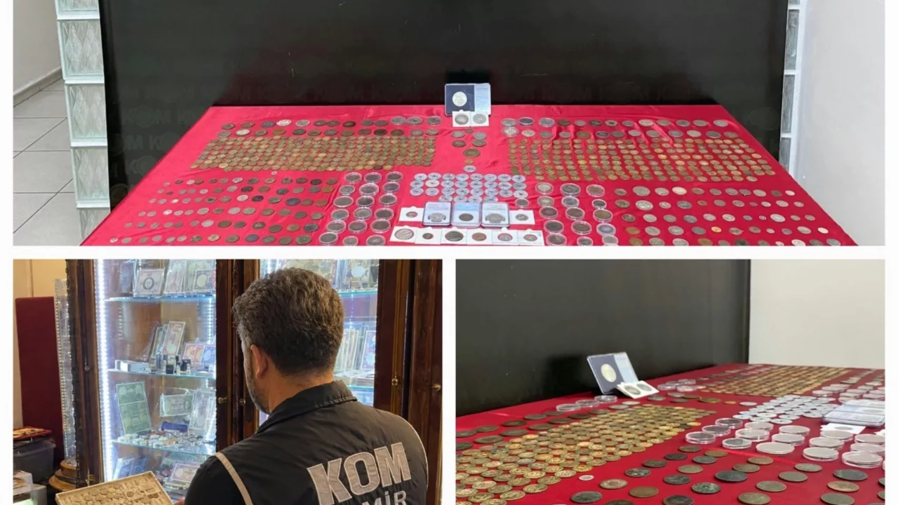 İzmir'de iş yerine operasyon! Ele ge&ccedil;irilen 672 sikke incelemeye alındı