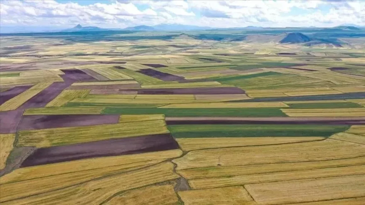 Arsa almak isteyenlere TOKİ m&uuml;jdesi! 725 taşınmaz satışa &ccedil;ıkıyor