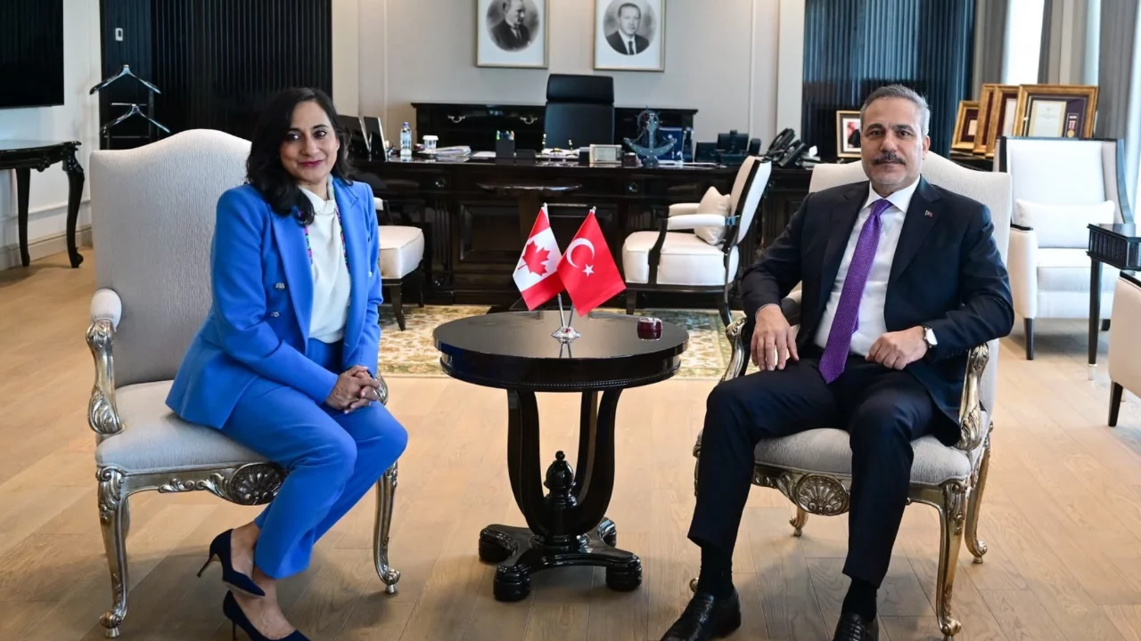 Dışişleri Bakanı Fidan, Kanadalı mevkidaşı Anand ile görüştü