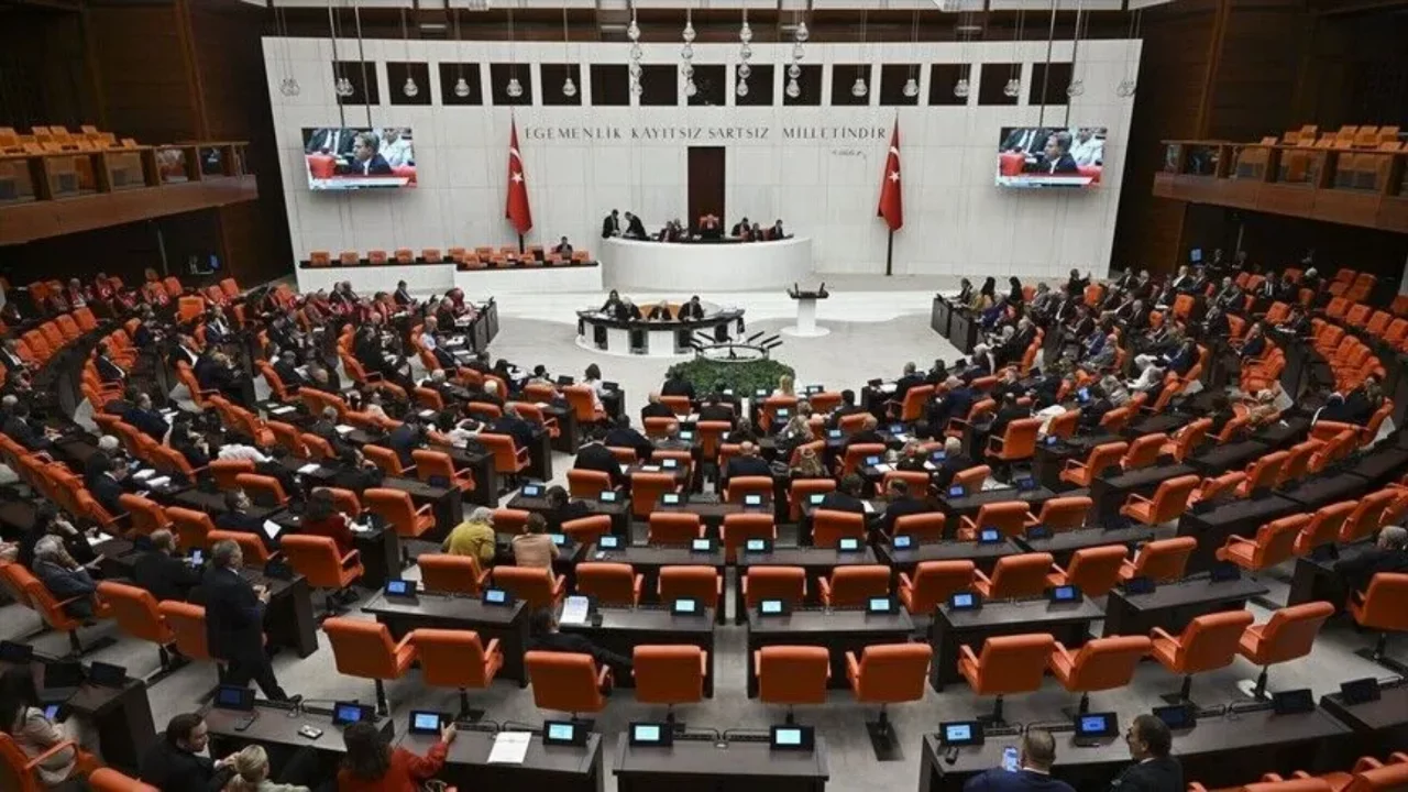 Fon düzenlemelerini içeren kanun teklifi yasalaştı 