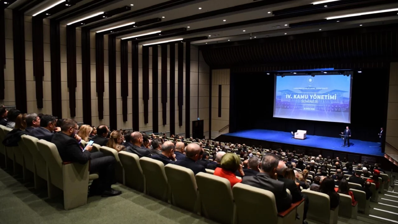 4. Kamu Y&ouml;netimi Semineri Cumhurbaşkanlığı Millet K&uuml;t&uuml;phanesi'nde ger&ccedil;ekleştirildi