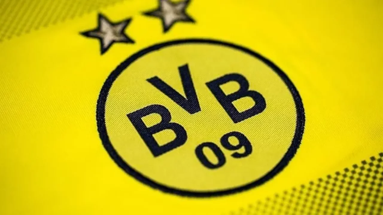 Borussia Dortmund'dan taraftara dikkat çeken ödül! Maç boyunca telefonunu az kullanan kazanacak