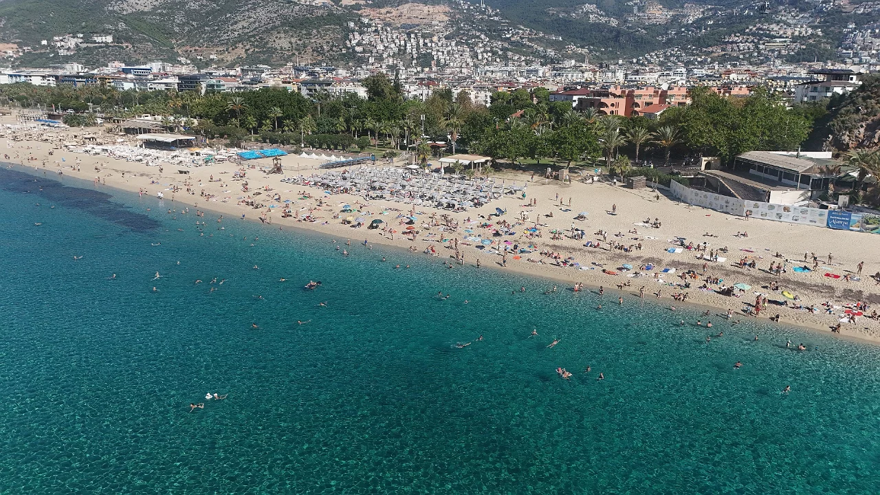 Ekim ayı sonunda deniz keyfi yaşanıyor