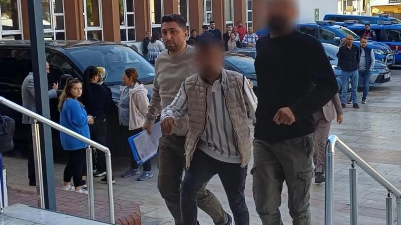 Yasak aşkta beklenmedik son! Sevgilisinin evinde eşiyle karşılaştı