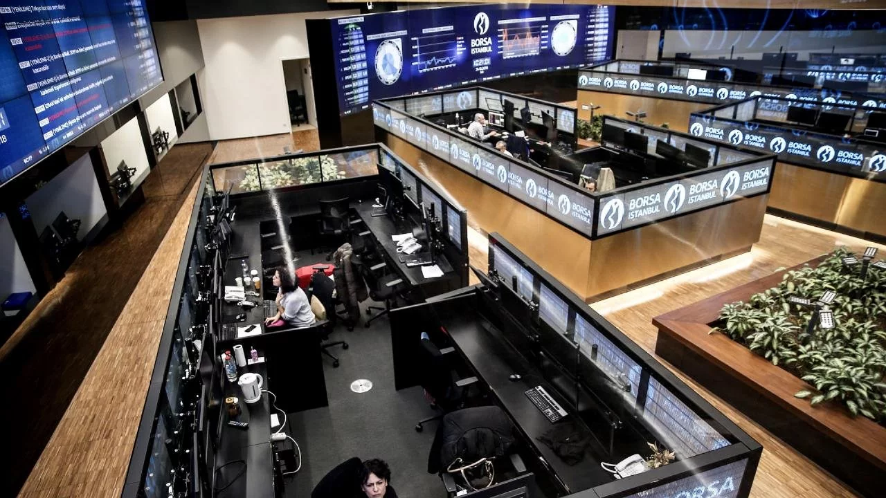 Borsa İstanbul'da sert &ccedil;&ouml;k&uuml;ş! BIST 100'de yılın kazan&ccedil;ları silindi