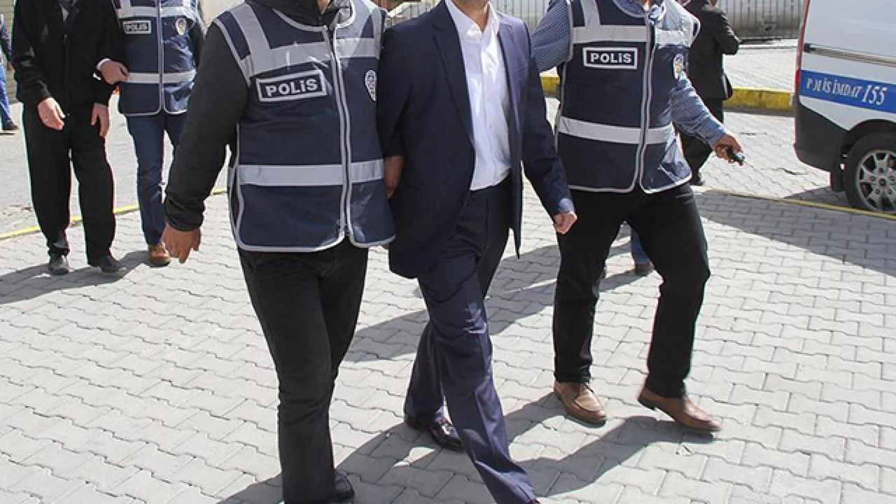 7 ilde  'm&uuml;stehcenlik' ve 'fuhuş' operasyonu! &Ccedil;ok sayıda g&ouml;zaltı var