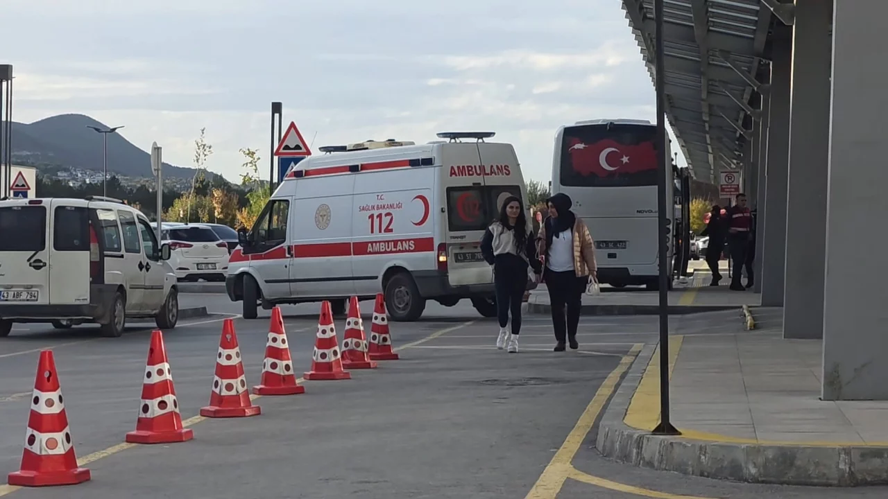 K&uuml;tahya'da tavuklu pilav ikramı sonrası alarm! 19 &ouml;ğrenci hastaneye başvurdu
