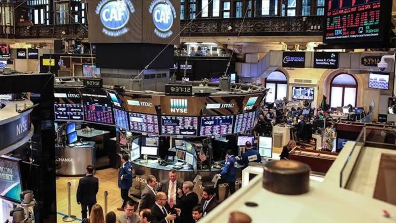New York borsasında sert düşüş! Dow Jones 600 puanın üzerinde geriledi