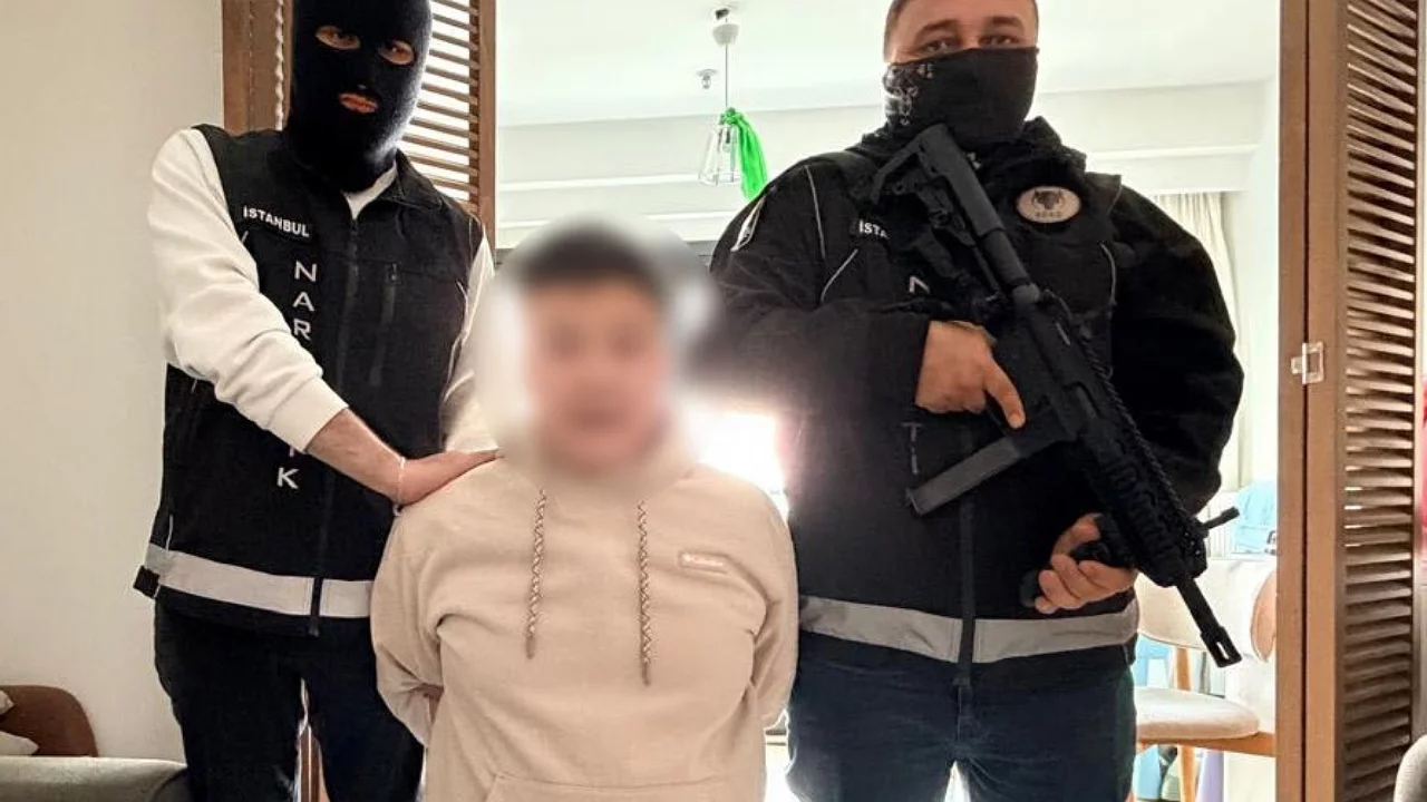 İstanbul'da uluslararası bültenle aranan 2 şüpheli yakalandı