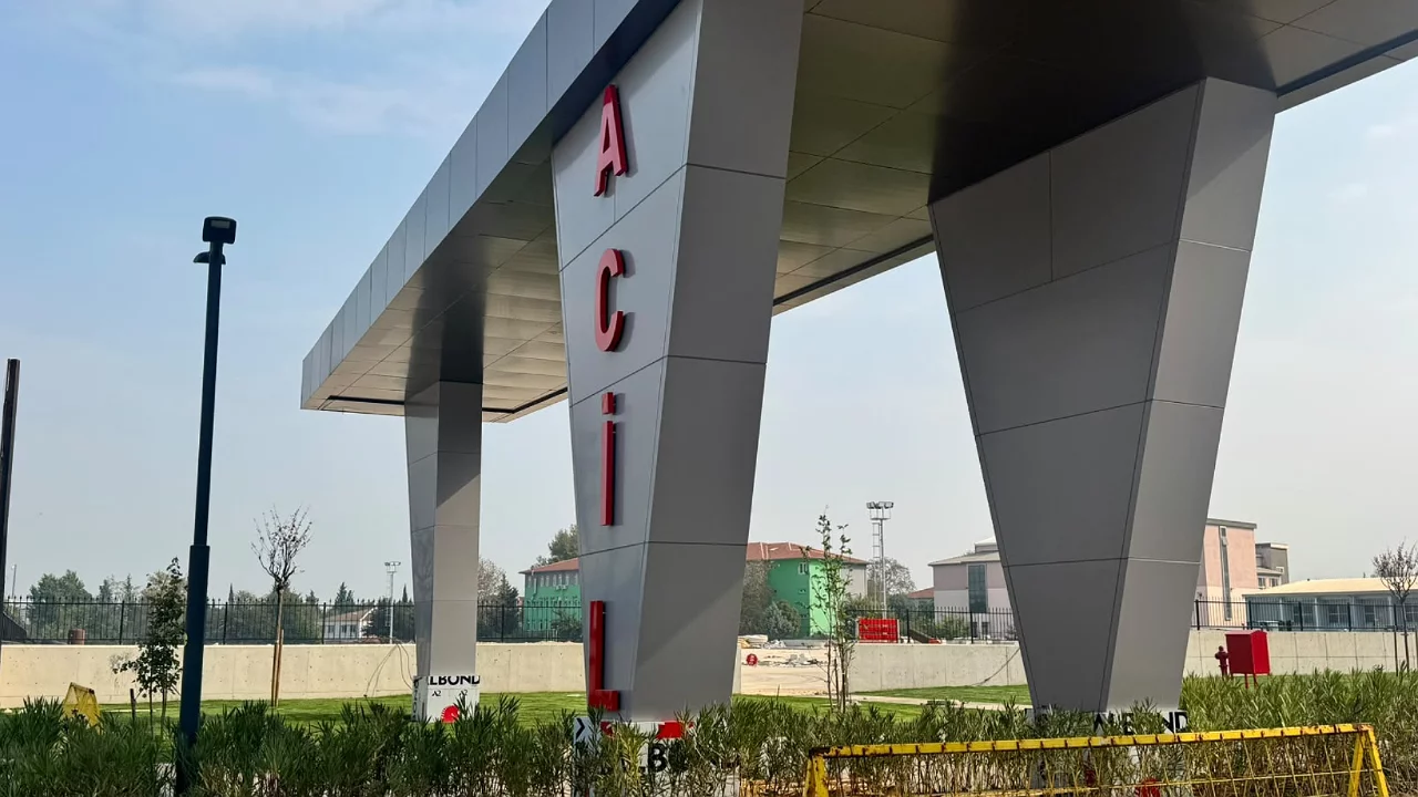 Bursa'da dev hastanenin acil servisi henüz açılmadı! Gözler pazartesi gününe çevrildi 