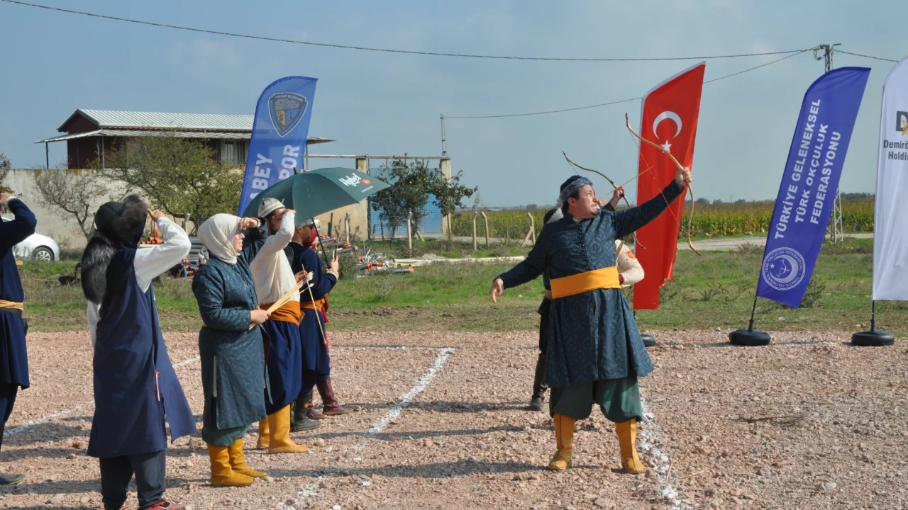 Geleneksel Türk Okçuluk Bursalı Şüca Hava Koşusu Türkiye Şampiyonası devam ediyor